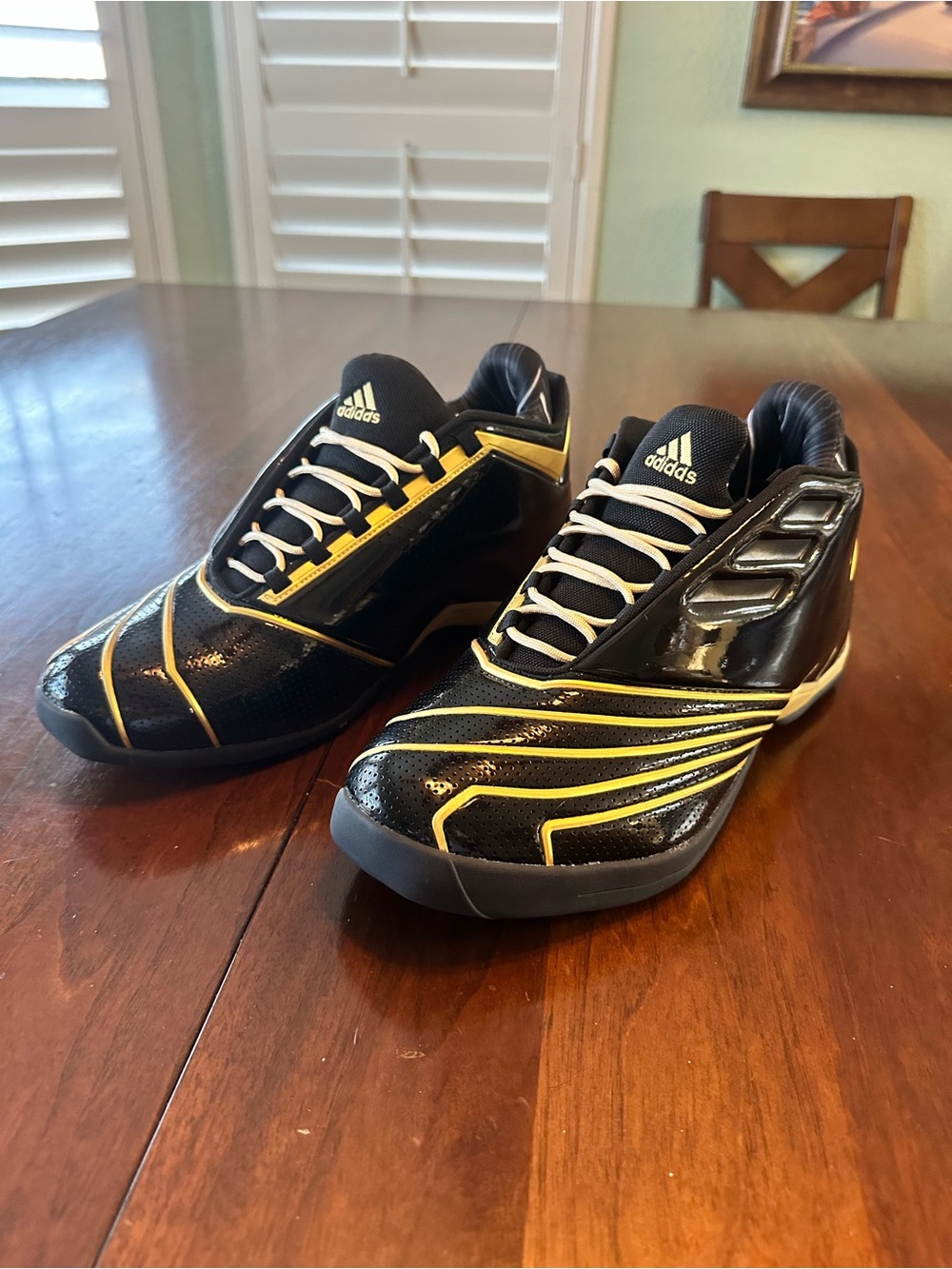 Adidas T-Mac 2 Men’s Black and Metallic Gold Basketball Sneakers. Sz 11 Mens.